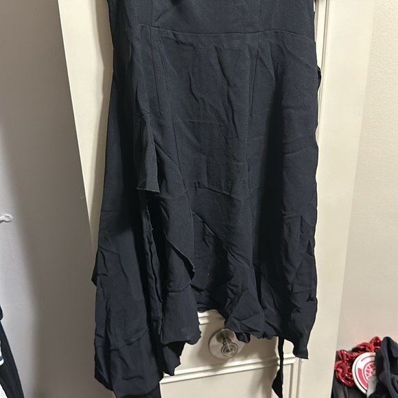 Black dress (small) new - Picture 3 of 5